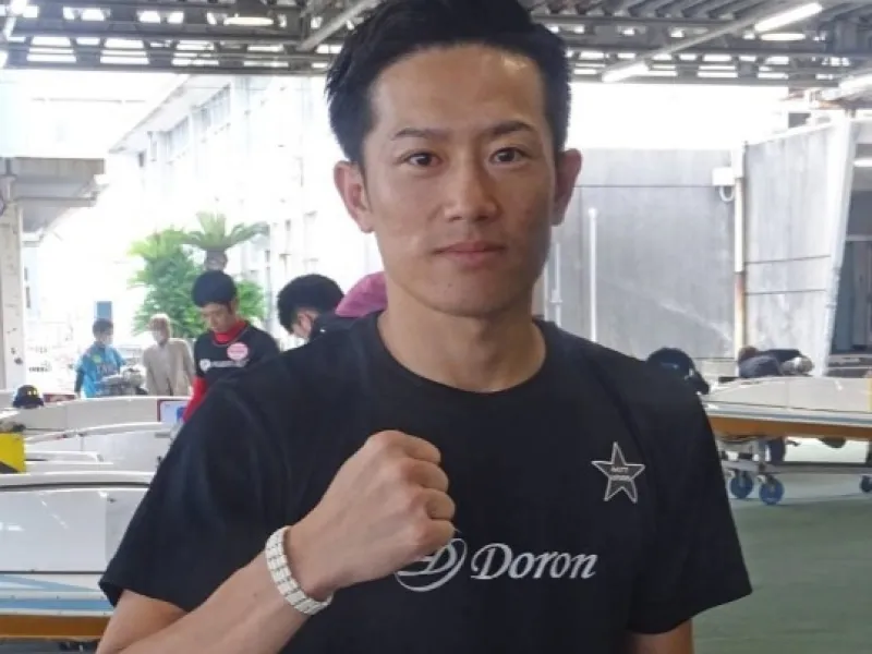 ボートレーサー 篠崎 仁志